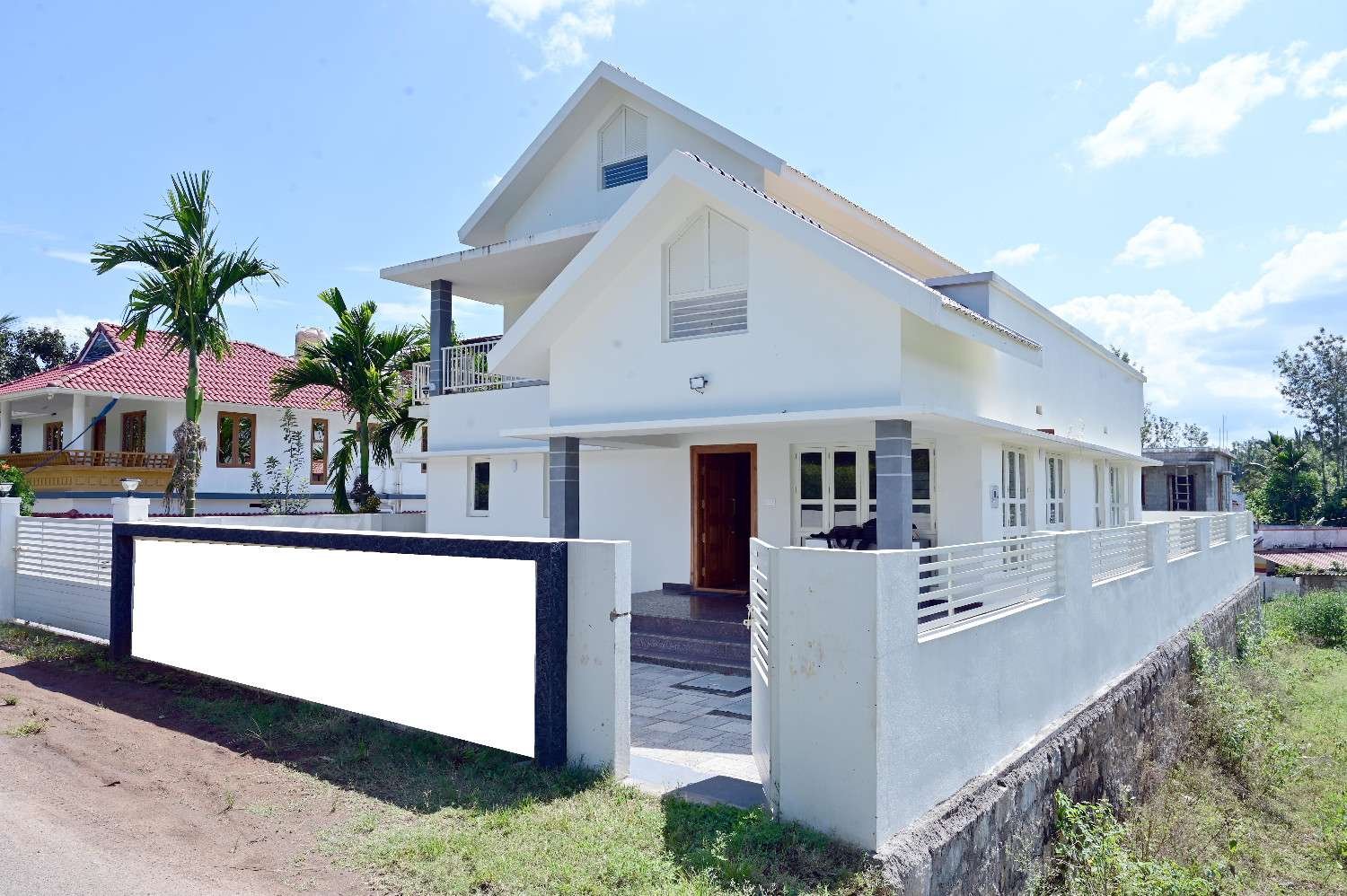 Villa Front and Gate